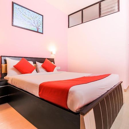 Oyo 24761 All Seasons Guest House Madgao Buitenkant foto