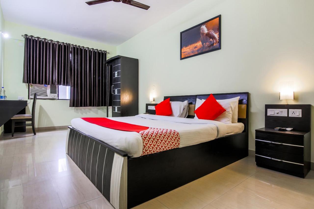 Oyo 24761 All Seasons Guest House Madgao Buitenkant foto