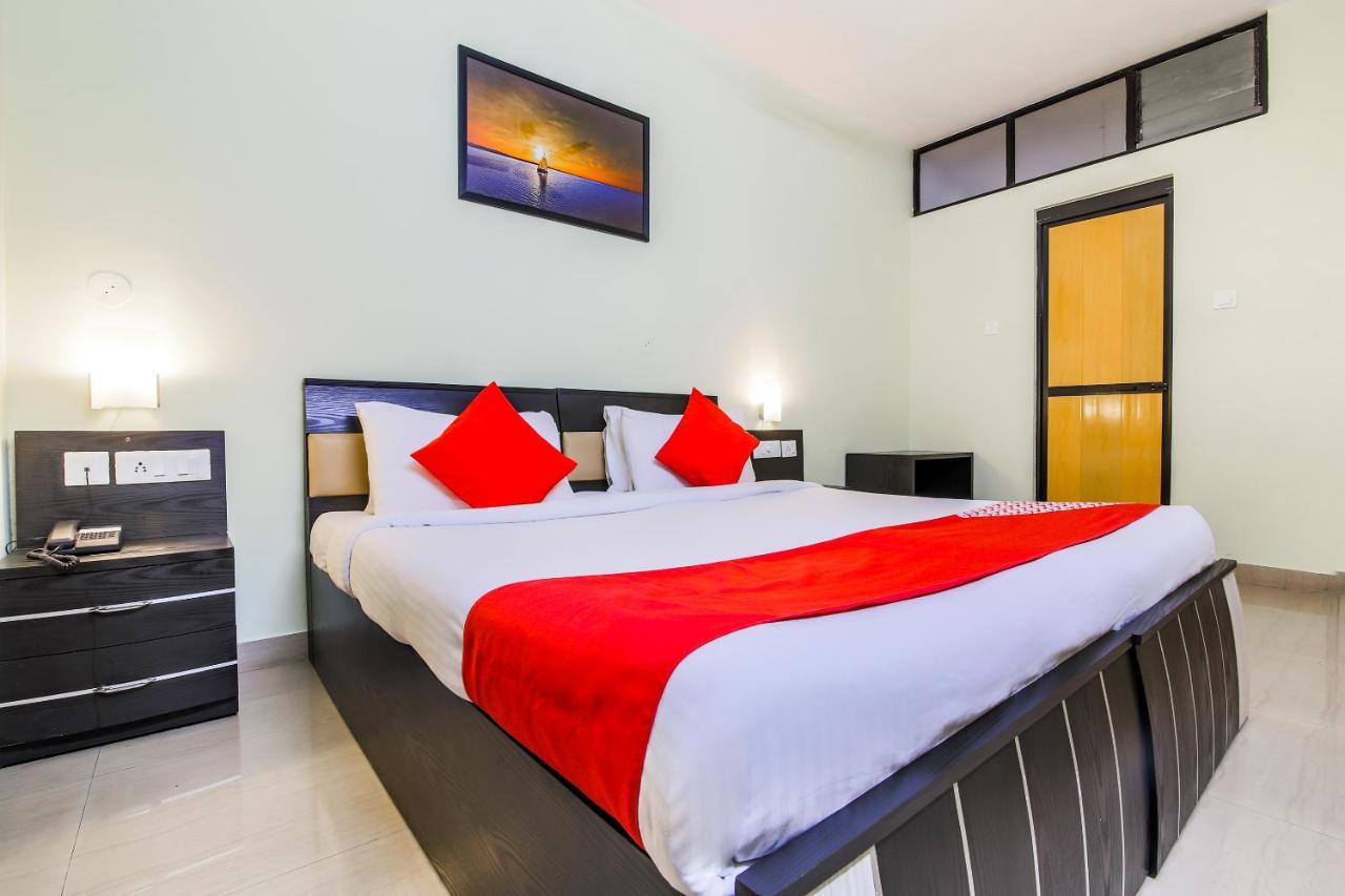 Oyo 24761 All Seasons Guest House Madgao Buitenkant foto